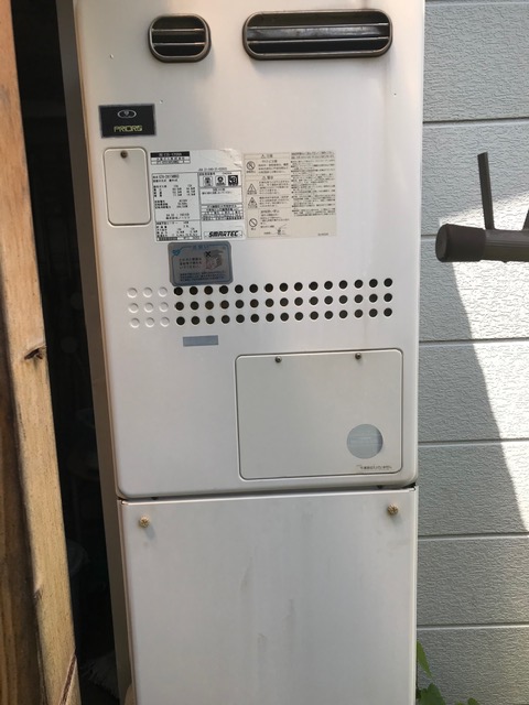 兵庫県明石市 Ｙ様 都市ガス ノーリツ給湯器 GTH-2444AWX3H-1 BL 24号フルオート給湯暖房給湯器 交換工事 交換前