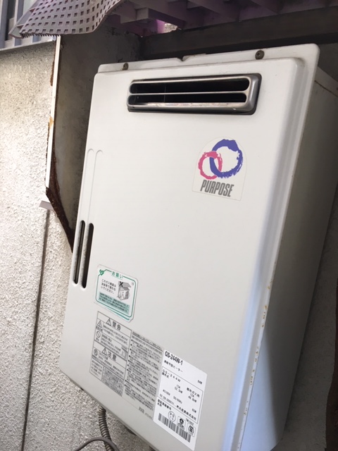 和歌山県和歌山市 Ｔ様 都市ガス ノーリツ給湯器 GQ-1639WS-1 BL 16号オートストップ給湯専用給湯器 交換工事 交換前