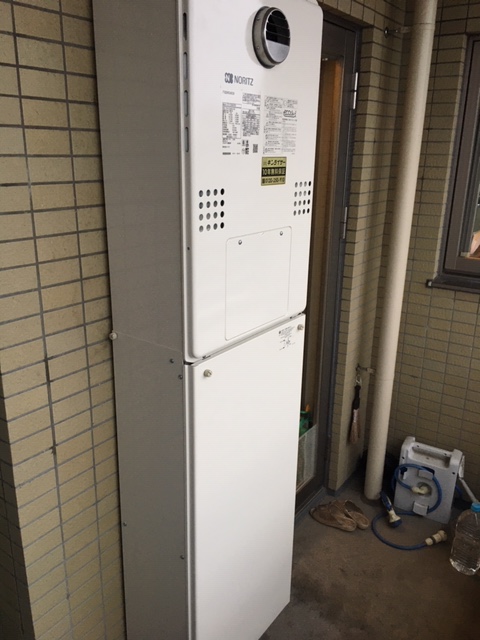 東京都北区 Ｓ様 都市ガス ノーリツエコジョーズ GTH-C2460AW3H BL 12A13A 24号スタンダード（フルオート）給湯暖房給湯器 交換工事 交換後