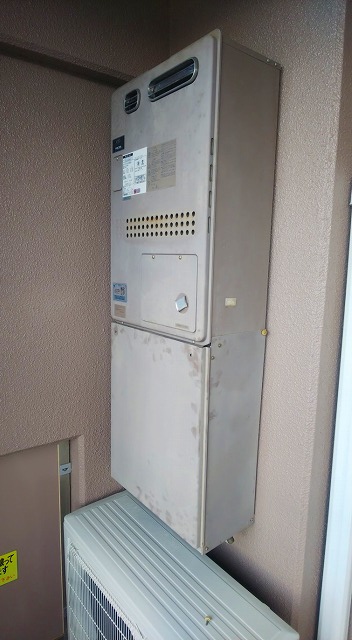 兵庫県芦屋市 S様 都市ガス ノーリツエコジョーズ GTH-C2450AW3H-1 BL 24号スタンダード（フルオート）給湯暖房給湯器 交換工事 交換前