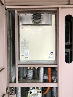 神奈川県大和市 K様 都市ガス リンナイ給湯器 RUF-A2405SAT-L(B)  24号オート追焚付給湯器 交換工事 交換前