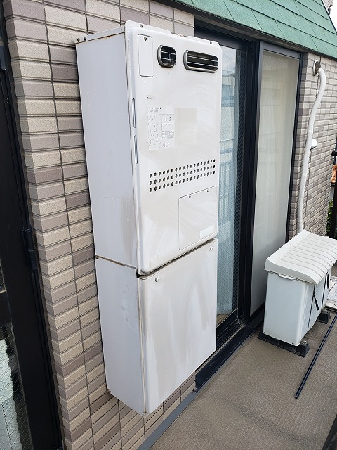 東京都大田区 H様 都市ガス ノーリツエコジョーズ GTH-C2450AW3H-1 BL 24号スタンダード（フルオート）給湯暖房給湯器 交換工事 交換前