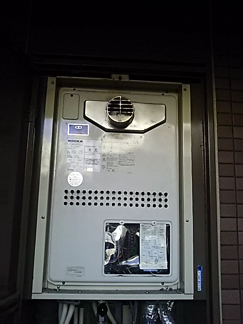 大阪府大阪市阿倍野区 Y様 都市ガス ノーリツ給湯器 GTH-2444AWX3H-T-1 BL 24号フルオート給湯暖房給湯器 交換工事 交換前