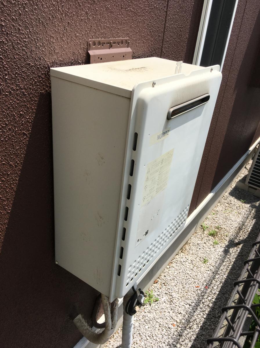 東京都新座市 Ｓ様 ＬＰガス ノーリツ給湯器 GT-2460AWX-1 BL LPG 24号フルオート追焚付給湯器 交換工事 交換前