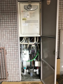 兵庫県川西市 Ｎ様 都市ガス ノーリツ給湯器 GQH-2443AWX3H-T-DX BL 24号高温水供給式暖房給湯器 交換工事 交換後