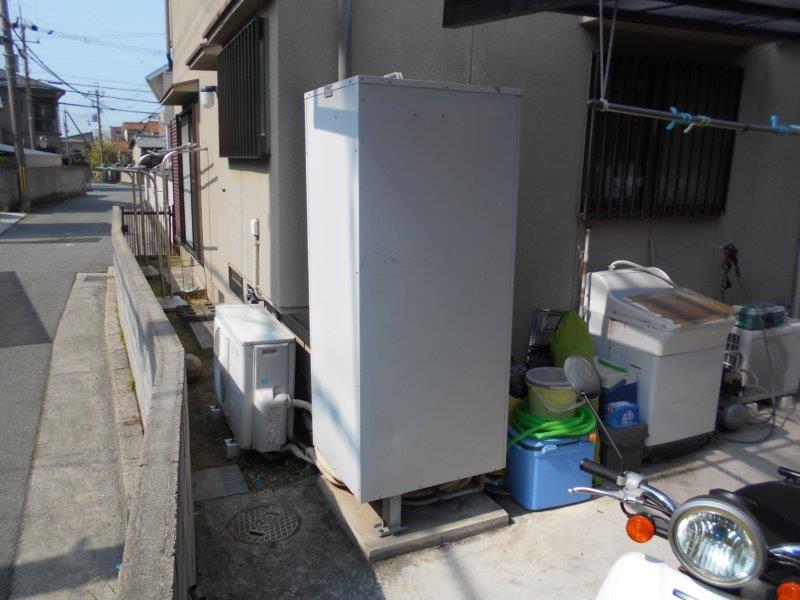 兵庫県明石市 Ｎ様 コロナエコキュート CHP-37AY2 370L角型フルオート 交換工事 交換前