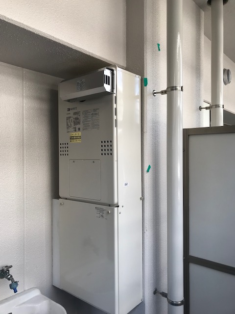 東京都足立区 Ｕ様 	都市ガス ノーリツエコジョーズ GTH-C2460AW3H BL 24号スタンダード（フルオート）給湯暖房給湯器 交換工事 交換後