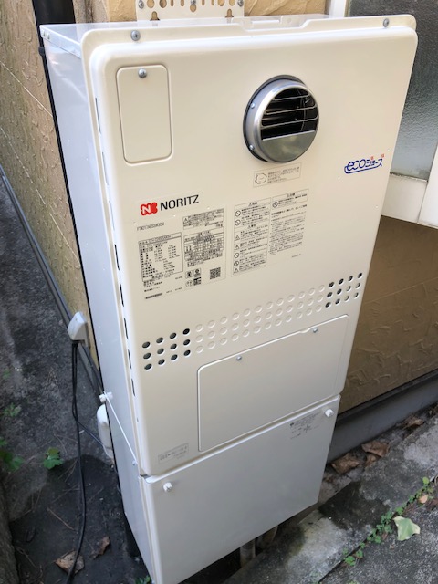大阪府茨木市 Ｉ様 都市ガス ノーリツエコジョーズ GTH-C2450SAW3H-1 BL 24号シンプル（オート）給湯暖房給湯器 交換工事 交換後