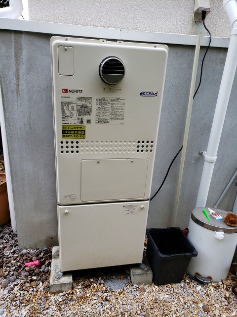 神奈川県横浜市港北区 S様 都市ガス ノーリツエコジョーズ 	GTH-C2450SAW3H-1 BL 24号シンプル（オート）給湯暖房給湯器 交換工事 交換後