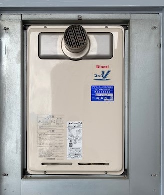 奈良県大和高田市 Ｋ様 都市ガス リンナイ給湯器 RUJ-A2400T 24号高温水供給式給湯器 交換工事 交換前