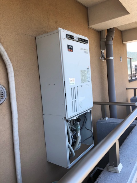 兵庫県芦屋市 Ｎ様 都市ガス ノーリツエコジョーズ GTH-CP2460AW3H BL 24号スタンダード（フルオート）給湯暖房給湯器 交換工事 交換前