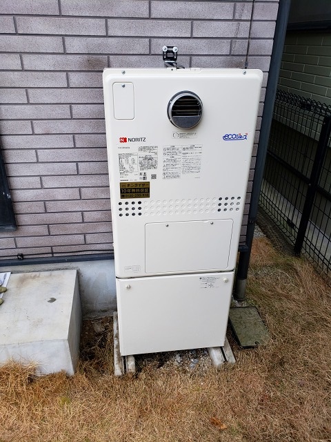 神奈川県横浜市金沢区 I様 都市ガス ノーリツエコジョーズ GTH-C2450SAW3H-1 BL 24号シンプル（オート）給湯暖房給湯器 交換工事 交換後