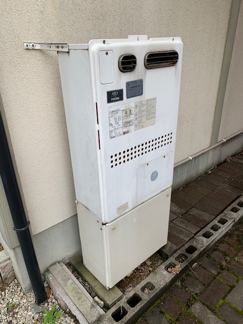 大阪府和泉市 Ｉ様 都市ガス ノーリツエコジョーズ GTH-C2460AW3H BL 24号スタンダード（フルオート）給湯暖房給湯器 交換工事 交換前