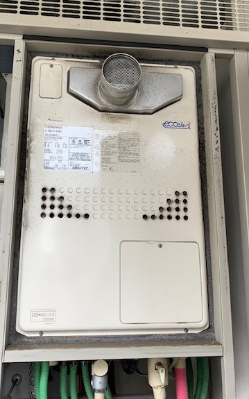 東京都荒川区 Ｏ様 都市ガス ノーリツエコジョーズ GTH-C2461AW3H-T BL 24号スタンダード（フルオート）給湯暖房給湯器 交換工事 交換前