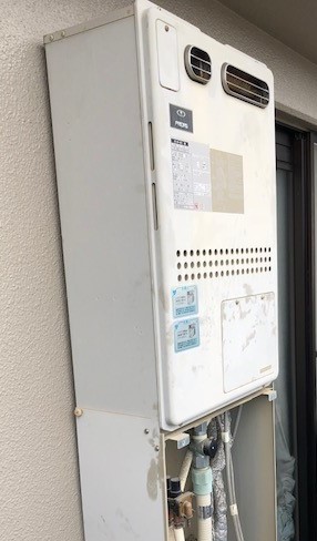 兵庫県姫路市 Ｙ様 	都市ガス ノーリツエコジョーズ GTH-C2460SAW3H BL 24号シンプル（オート）給湯暖房給湯器 交換工事 交換前