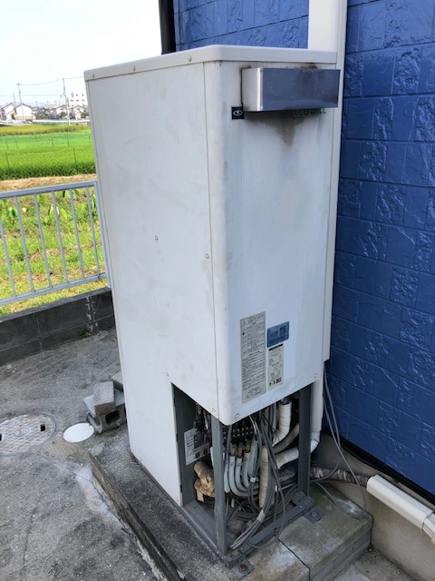 兵庫県姫路市 Ｍ様 都市ガス ノーリツエコジョーズ GTH-C2461AW6H BL 24号スタンダード（フルオート）給湯暖房給湯器 交換工事 交換前