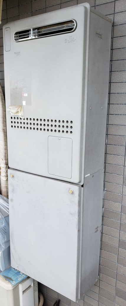 神奈川県横浜市青葉区 Ｔ様 都市ガス ノーリツエコジョーズ GTH-C2450AW3H-1 BL 24号スタンダード（フルオート）給湯暖房給湯器 交換工事 交換前