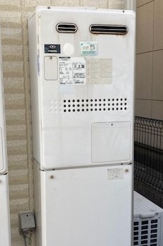 大阪府堺市東区 Ｔ様 都市ガス ノーリツ給湯器 GT-2460AWX-1 BL 24号フルオート追焚付給湯器 交換工事 交換前