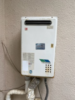 兵庫県神戸市北区 Ｉ様 都市ガス ノーリツ給湯器 GQ-2439WS-1 24号オートストップ給湯専用給湯器 交換工事 交換前