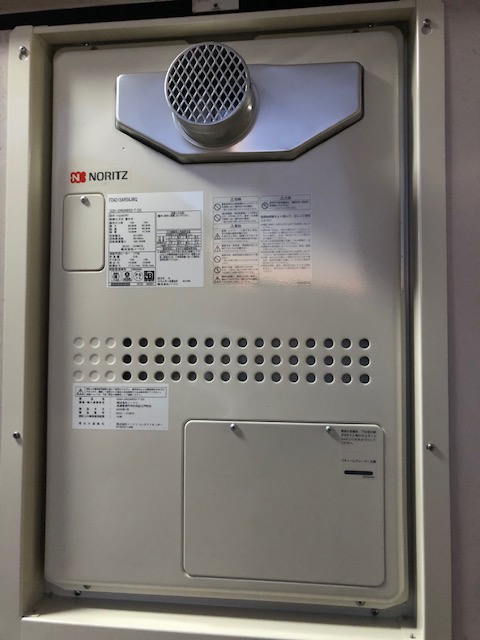 兵庫県伊丹市 U様 都市ガス ノーリツ給湯器 GQH-2443AWXD-T-DX BL 24号高温水供給式暖房給湯器 交換工事 交換後
