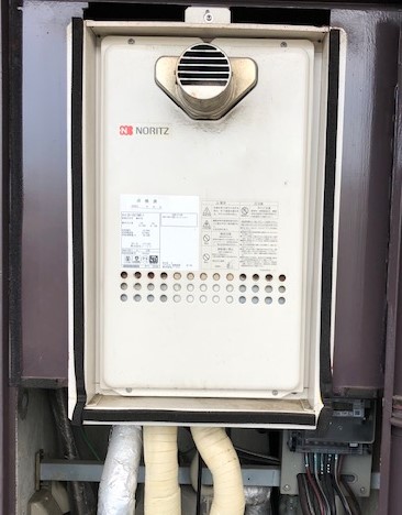 兵庫県神戸市須磨区 Ｈ様 都市ガス ノーリツ給湯器 GQ-1627AWX-T-DX BL 16号高温水供給式給湯器 交換工事 交換前