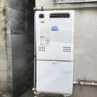 大阪市淀川区 T様 都市ガス ノーリツ給湯器 GT-2060SAWX-1 BL 20号オート追焚付給湯器 交換工事 交換前