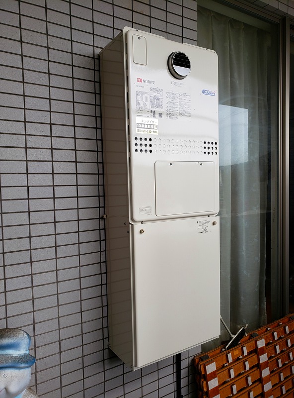 神奈川県横浜市鶴見区 T様 都市ガス ノーリツエコジョーズ GTH-C2450SAW3H-1 BL 24号シンプル（オート）給湯暖房給湯器 交換工事 交換後