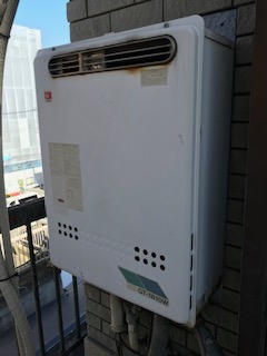 東京都江東区 N様 都市ガス ノーリツ給湯器 GT-1660SAWX-1 BL 16号オート追焚付給湯器 交換工事 交換前