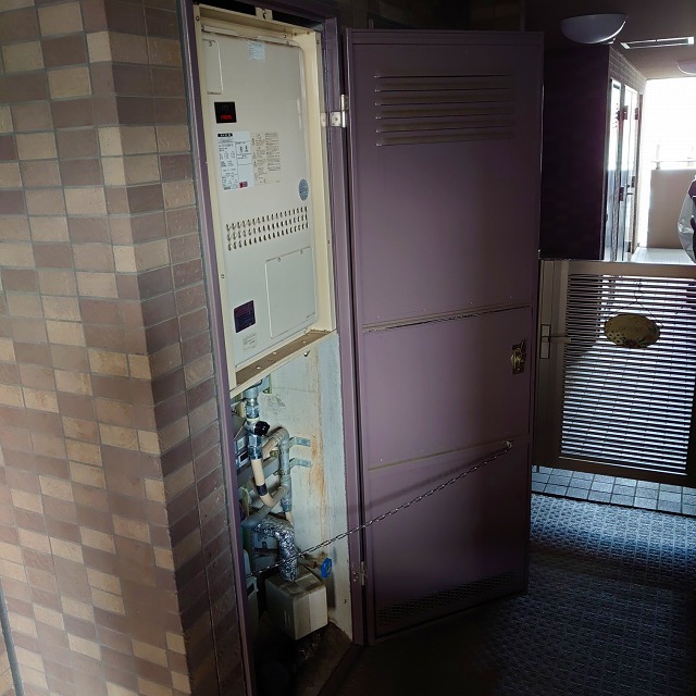 奈良県奈良市 K様 都市ガス ノーリツ給湯器 GTH-2444AWX3H-TB-1 BL 24号フルオート給湯暖房給湯器 交換工事 交換前