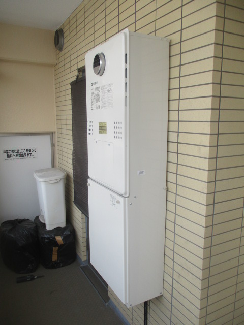 兵庫県西宮市 K様 都市ガス ノーリツエコジョーズ GTH-C2460SAW3H BL 24号シンプル（オート）給湯暖房給湯器 交換工事 交換後