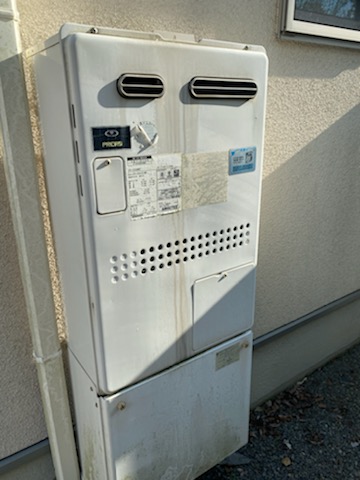 兵庫県三田市 Ｈ様 都市ガス ノーリツエコジョーズ GTH-C2460SAW3H BL 24号シンプル（オート）給湯暖房給湯器 交換工事 交換前