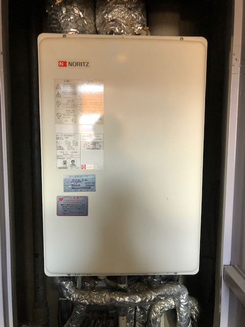 兵庫県尼崎市 N様 都市ガス ノーリツ給湯器 GT-2451SAWX-FF-2 BL 24号オート追焚付給湯器 交換工事 交換前