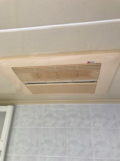 東京都小金井市 Ｍ様 ノーリツ天井形浴室暖房乾燥機 BDV-4104AUKNC-BL 交換工事 交換前