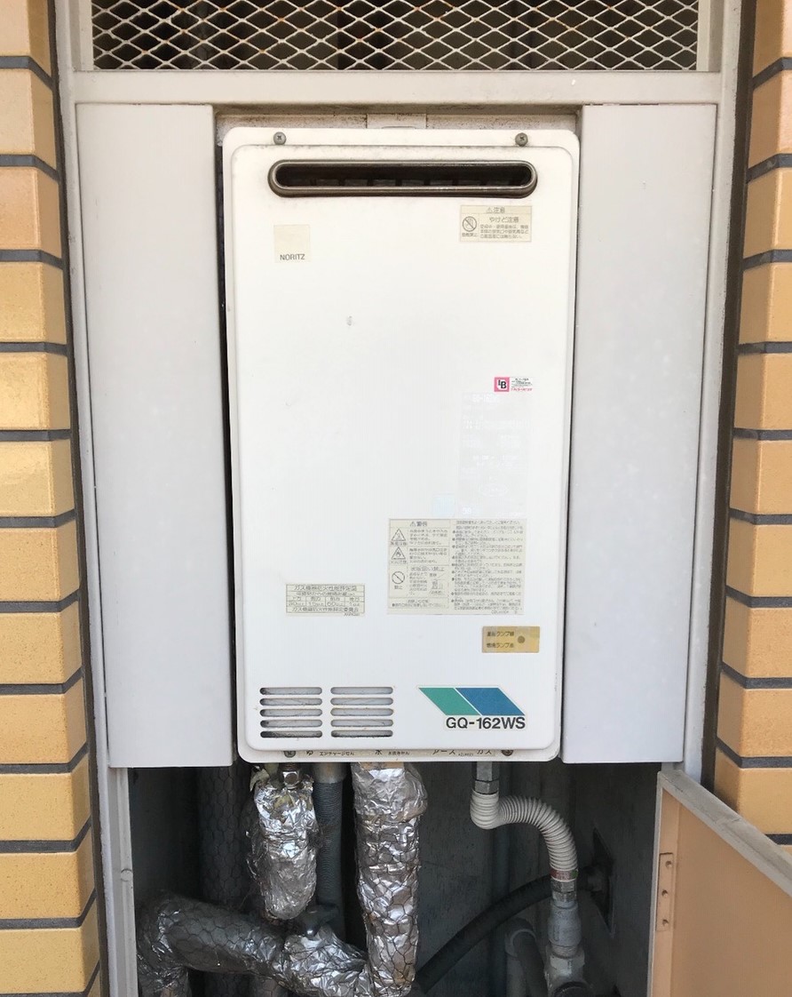 東京都西東京市 Ｏ様 都市ガス ノーリツ給湯器 GQ-1625WS 16号オートストップ給湯専用給湯器 交換工事 交換前