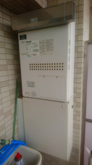 大阪府茨木市 M様 都市ガス ノーリツエコジョーズ GTH-C2460AW3H BL 24号スタンダード（フルオート）給湯暖房給湯器 交換工事 交換前