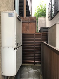 京都府京都市上京区 E様 都市ガス ノーリツエコジョーズ GT-C2462SAWX BL 24号オート追焚付給湯器 交換工事 交換前