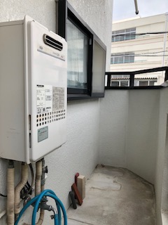 大阪市守口市 K様 都市ガス リンナイ給湯器 RUJ-A1610W 16号高温水供給式給湯器 交換工事 交換前