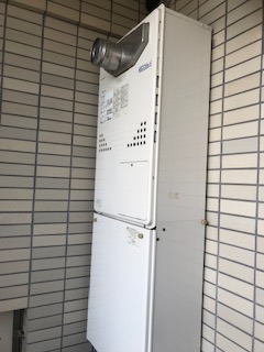 東京都世田谷区 K様 都市ガス ノーリツエコジョーズ GTH-C2450AW3H-1 BL 24号スタンダード（フルオート）給湯暖房給湯器 交換工事 交換前
