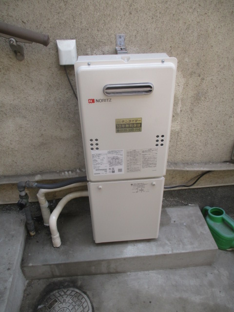 京都府宇治市 I様 都市ガス ノーリツ給湯器 GQ-1639WS-1 16号オートストップ給湯専用給湯器 交換工事 交換後
