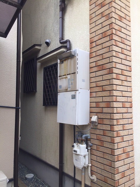 兵庫県尼崎市 M様 都市ガス リンナイエコジョーズ RVD-E2405SAW2-1(A) 24号オート給湯暖房給湯器 交換工事 交換前