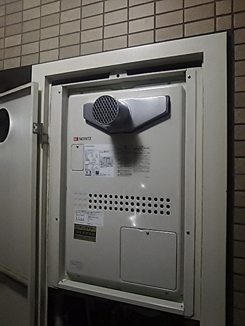 大阪府大阪市此花区 K様 都市ガス ノーリツ給湯器 GTH-2444SAWX3H-T-1 BL 24号オート給湯暖房給湯器 交換工事 交換後