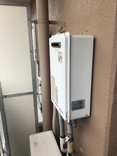 兵庫県尼崎市 M様 都市ガス リンナイ給湯器 RUX-A1616W-E 16号オートストップ給湯専用給湯器 交換工事 交換前