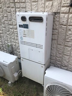 京都府京田辺市 H様 都市ガス ノーリツ給湯器 GT-2460AWX-1 BL 24号フルオート追焚付給湯器 交換工事 交換前