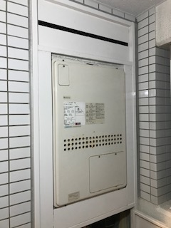 神奈川県横須賀市 N様 都市ガス ノーリツ給湯器 GTH-2444AWX3H-H-1 BL 24号フルオート給湯暖房給湯器 交換工事 交換前