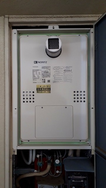 大阪府堺市北区 T様 都市ガス ノーリツエコジョーズ GTH-CP2460AW3H-T BL 24号スタンダード（フルオート）給湯暖房給湯器  交換工事 交換後