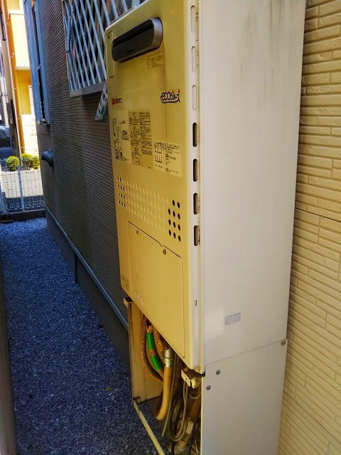 東京都武蔵野市 H様 都市ガス ノーリツエコジョーズ GTH-C2460SAW3H BL 24号シンプル（オート）給湯暖房給湯器 交換工事 交換前