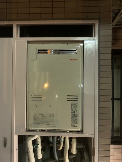 東京都江東区 Ｈ様 都市ガス リンナイ給湯器 RUFH-A1610AW 16号フルオート給湯暖房給湯器 交換工事 交換後