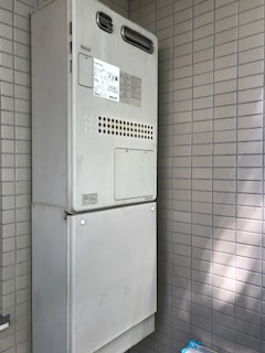 東京都杉並区 Y様 都市ガス ノーリツ給湯器 GTH-2444SAWX3H-1 BL 24号オート給湯暖房給湯器 交換工事 交換前