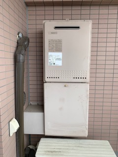 東京都練馬区 Ｉ様 都市ガス ノーリツ給湯器 GT-2060SAWX-1 BL 20号オート追焚付給湯器 交換工事 交換前