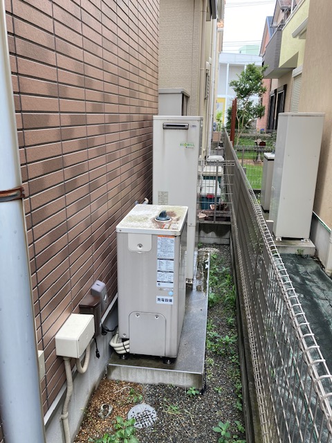 神奈川県座間市 Ｔ様 都市ガス ノーリツエコジョーズ GTH-C2461SAW3H BL 24号シンプル（オート）給湯暖房給湯器 交換工事 交換前